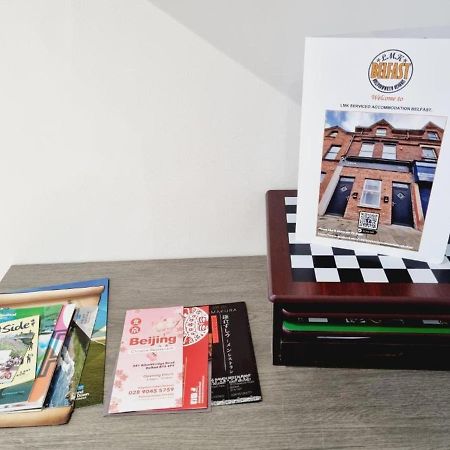 Lmk, 2 Bedroom Apartment, With Roof Terrace, Free Parking, Ev Charger, Great Location. Belfast Buitenkant foto
